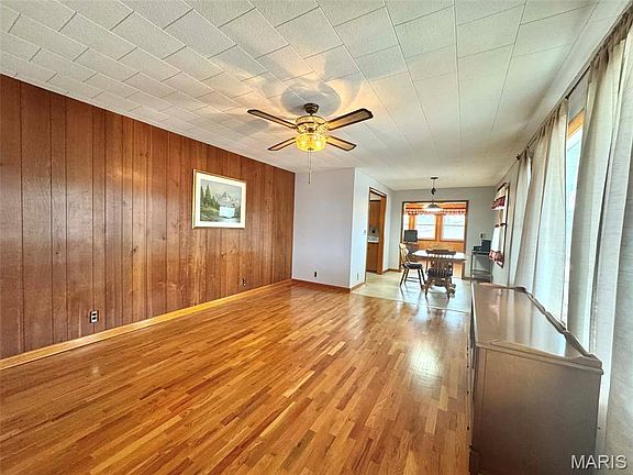 2nd image of 14 Ridgewood Dr