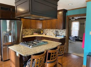 651 W White Rd, Collierville, TN 38017