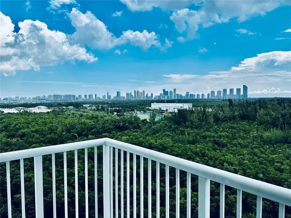 14951 Royal Oaks Ln APT 1202, North Miami, FL 33181