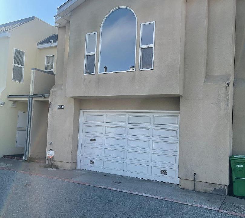 2nd image of 850 Brunswick St #C