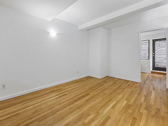 2nd image of 207 E 37th St #B