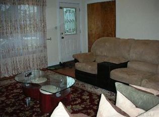 153 Orchard St, Plainview, NY 11803