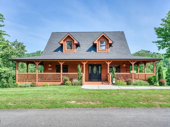 2028 Piney Overlook Ln, Sevierville, TN 37862