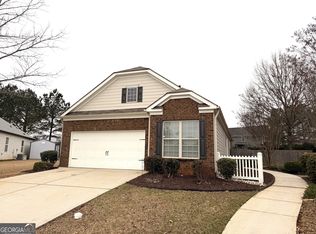 242 River Meadow Dr, Lagrange, GA 30241