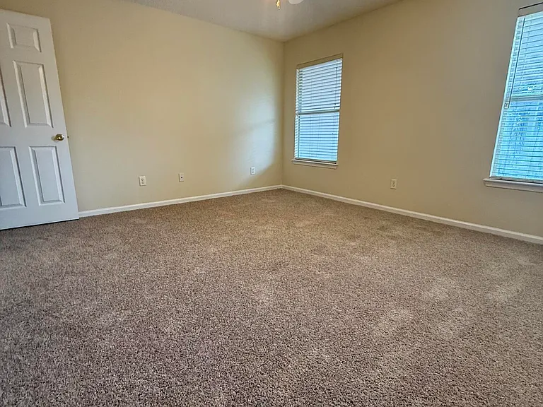 3150 Highland Grove Dr — Photo 28