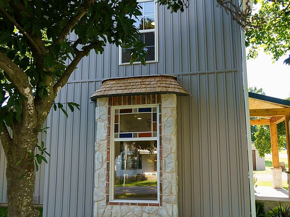 3rd image of 101 W College Street