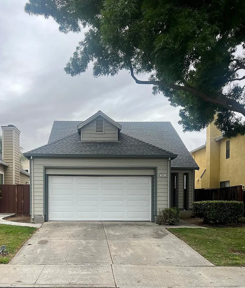 2 bed, 2.0 bath, 1063 sqft, $2,700 — Photo 1