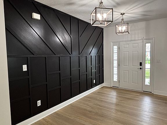 3rd image of 15249 High Timber Ln