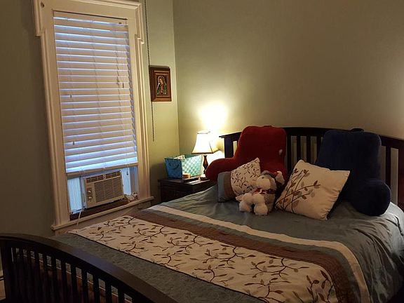 5th image of 38 Pleasant St #3
