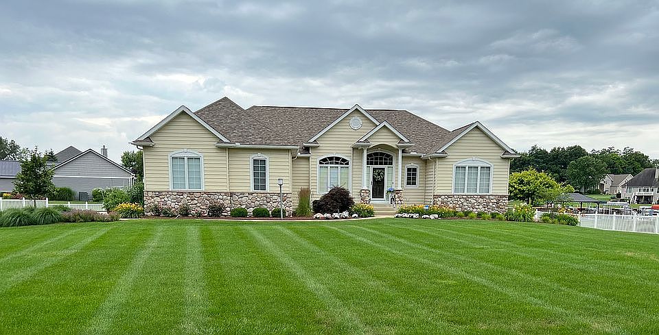 1st image of 24271 Seaside Ct