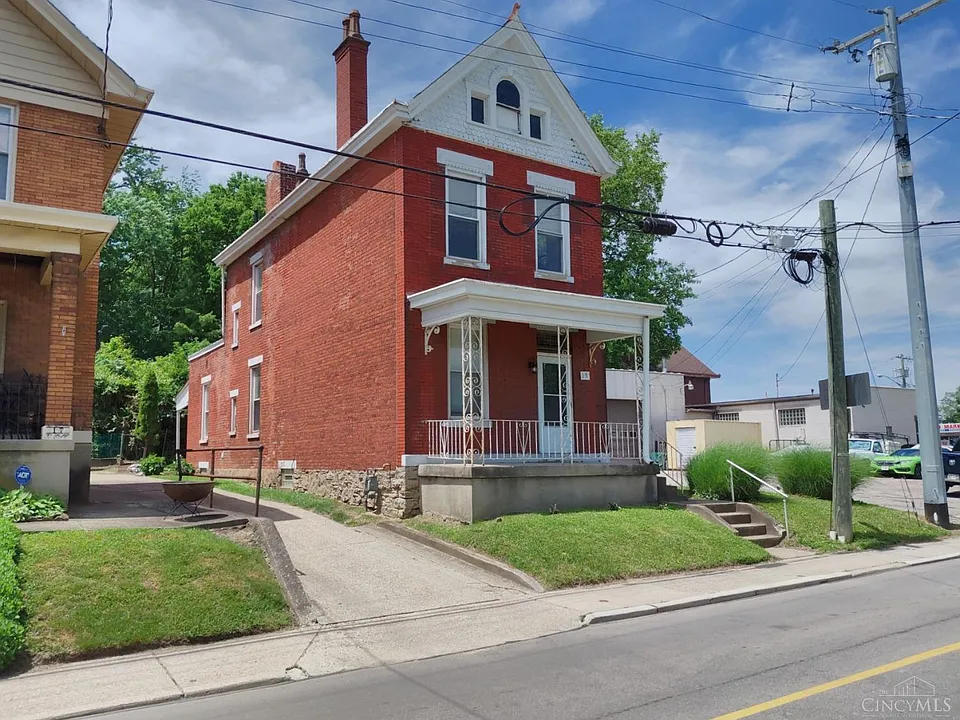 15 Bertus St