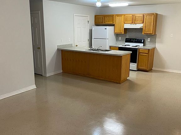 4th image of 14007 Virginia Dr #B