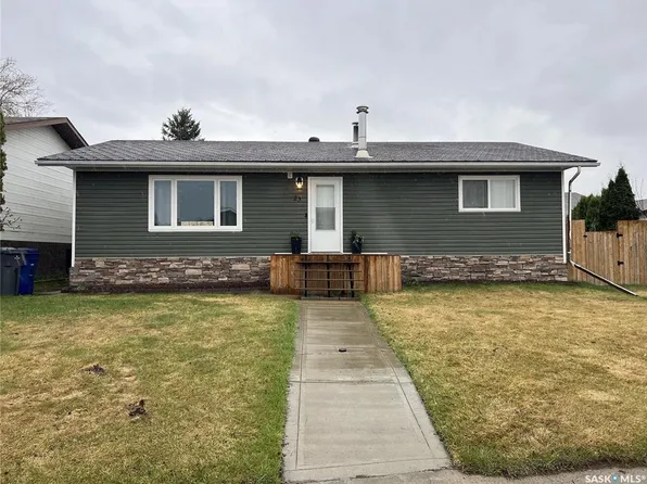 23 Marion CRESCENT, Meadow Lake, SK S9X 1B7