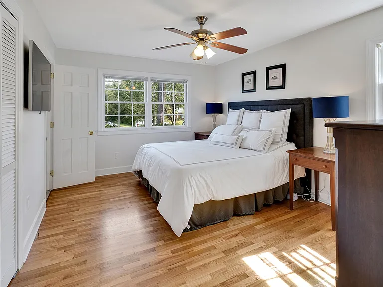 114 S Cardinal Dr — Photo 24