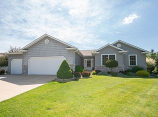 10694 Biltmore Ln, Portage, MI 49002