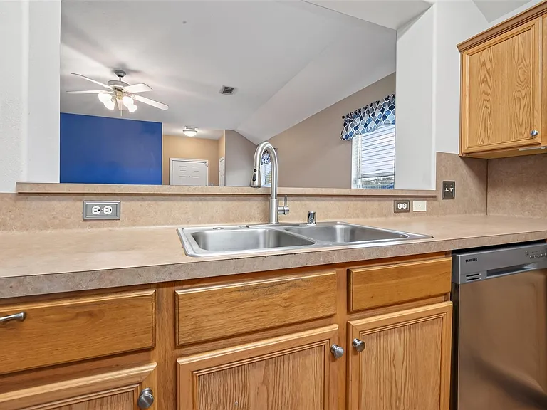 13022 Cherton Ct — Photo 25