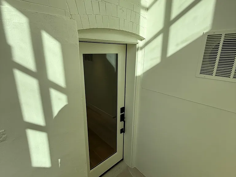 950 E Bayaud Ave — Photo 22