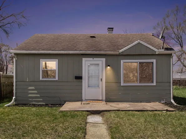 221 N Kenmore St, South Bend, IN 46619