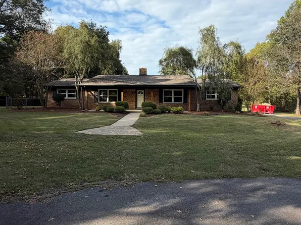 311 Washington Dr, Muscle Shoals, AL 35661
