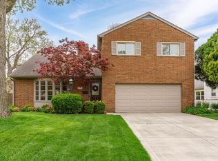 2583 Welsford Rd, Upper Arlington, OH 43221
