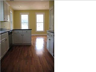 4th image of 161 Bay Colony Way