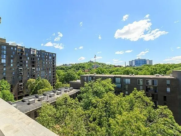 99 Pond Ave APT 804, Brookline, MA 02445