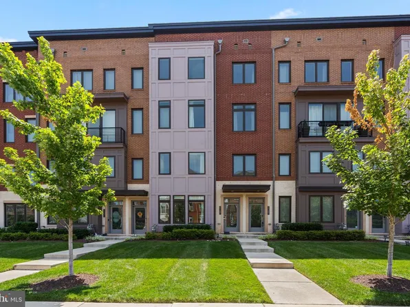 23685 Hopewell Manor Ter, Ashburn, VA 20148