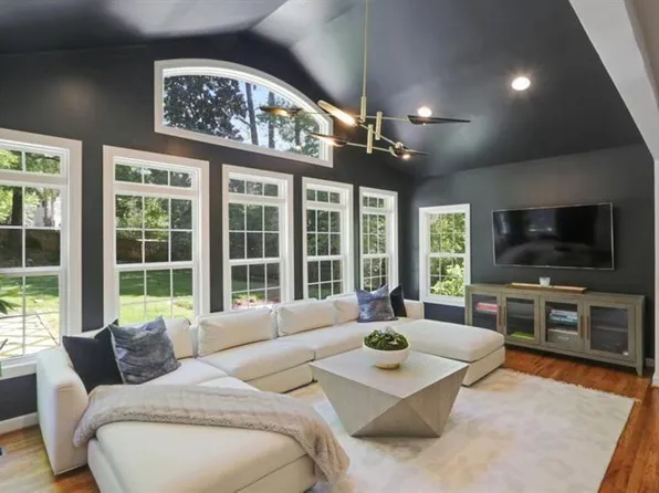 3911 Wieuca Rd NE, Atlanta, GA 30342