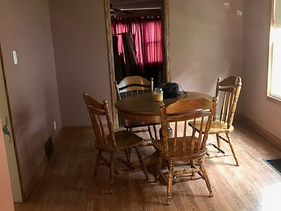 5th image of 25 Williams Ct