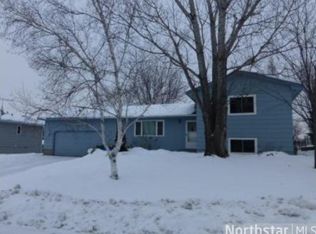 428 1st St NW, Saint Michael, MN 55376