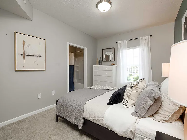 Cortland Sunbury — Photo 13