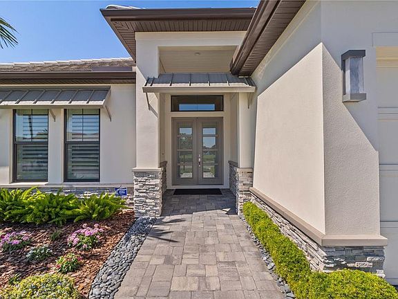 4th image of 8149 Grande Shores Dr