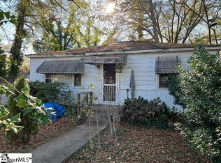 7 Lark St, Greenville, SC 29607