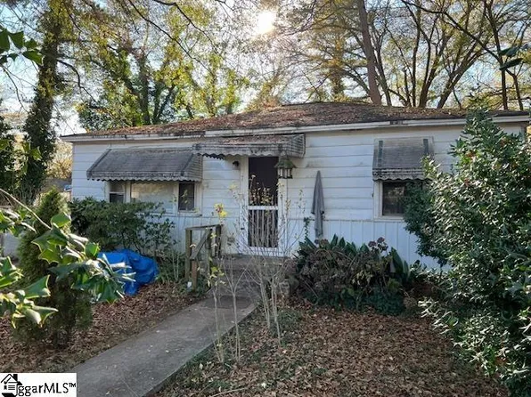 7 Lark St, Greenville, SC 29607