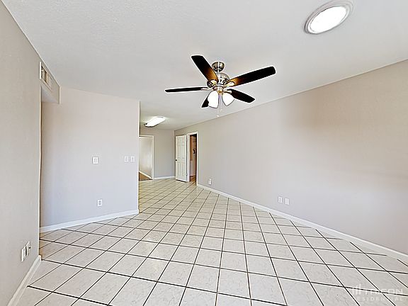 4th image of 415 N Criss St
