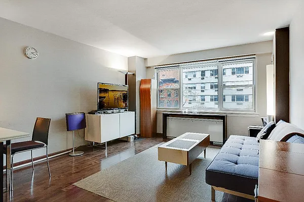 Sold by Real Direct | media 6