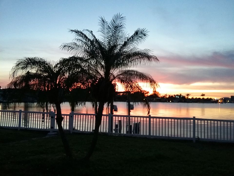 2nd image of 10380 Paradise Blvd