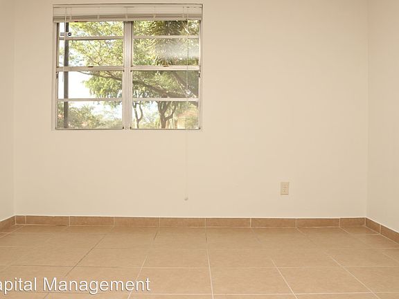 3rd image of 1227 SW 46th Ave #3093