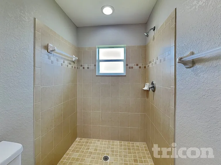 921 Kingfisher Dr — Photo 14