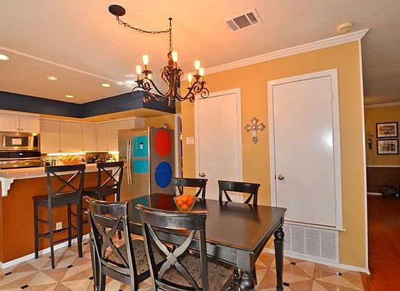 4th image of 4205 Las Palmas Dr