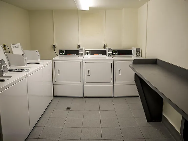 1390 Ocean Dr #201 — Photo 18