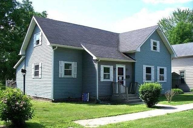 1st image of 212 E Arthur St