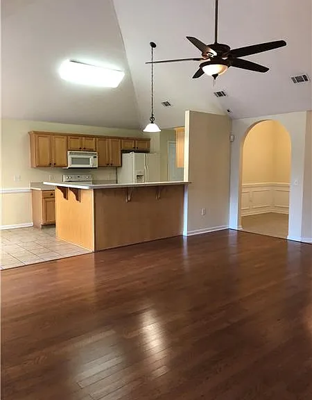 15 Ledgestone Ln — Photo 4
