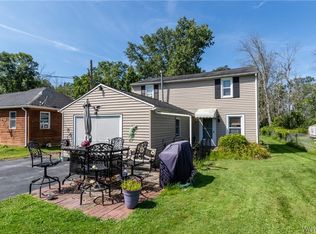 2454 1st St, Grand Island, NY 14072