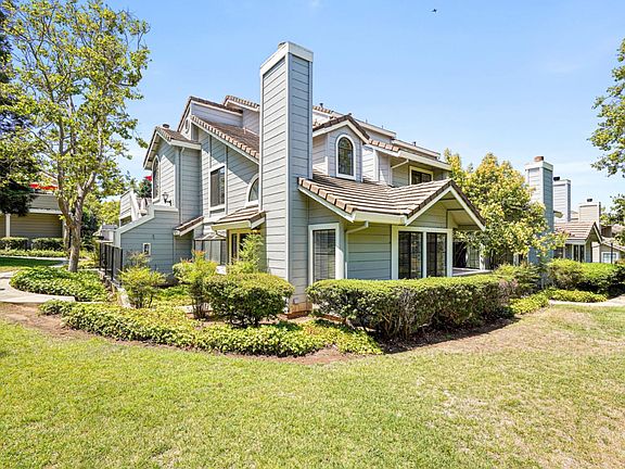 2nd image of 2861 Buena Crest Ct