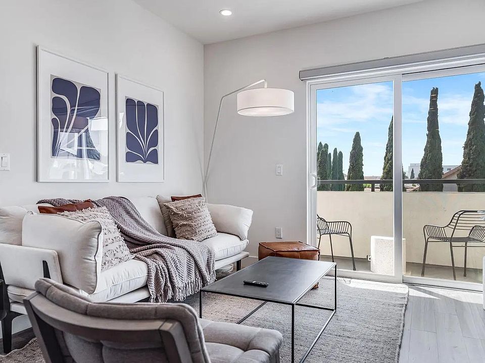 1st image of 5460 W Fountain Ave #502-4