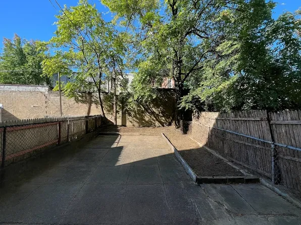 644 Autumn Avenue image 15 of 17