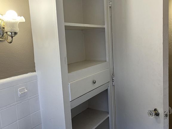 4th image of 410 Delaware Ave APT 3