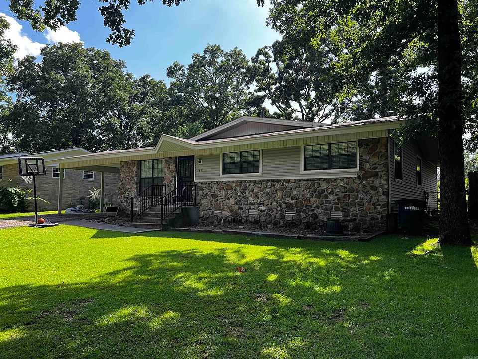 1st image of 8903 Holiday Dr