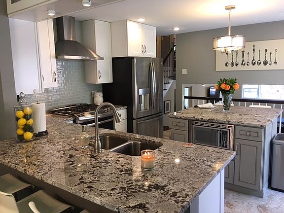 4th image of 5866 N Forest Glen Ave